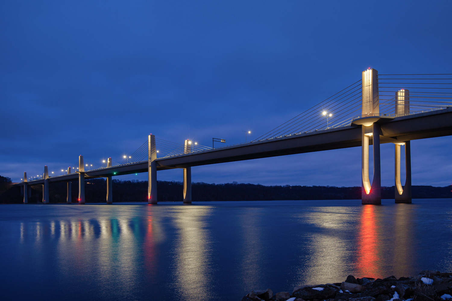 Architectural lighting at St. Croix River Crossing