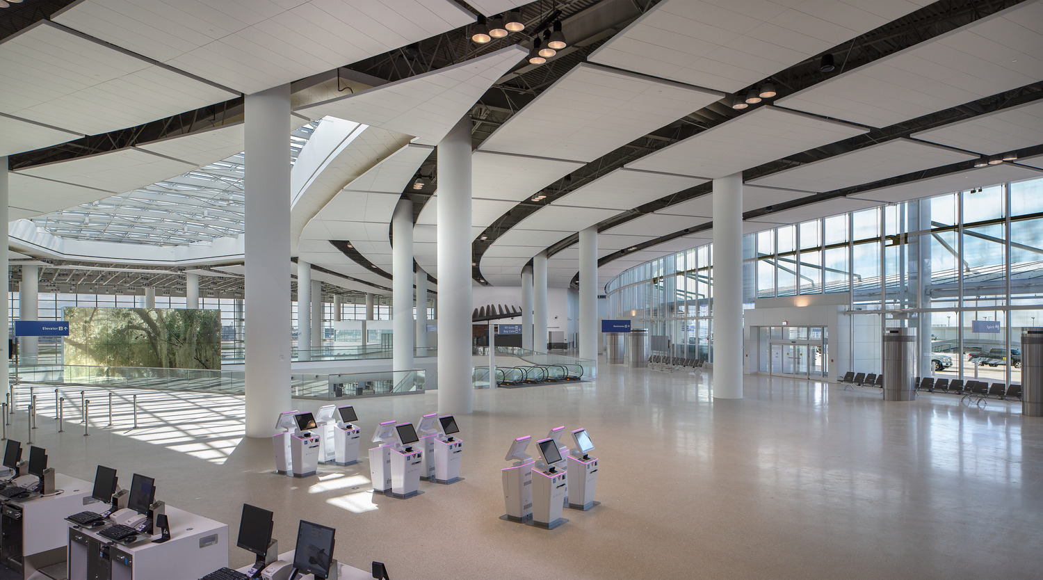 Architectural lighting at Louis Armstrong New Orleans International Airport North Terminal